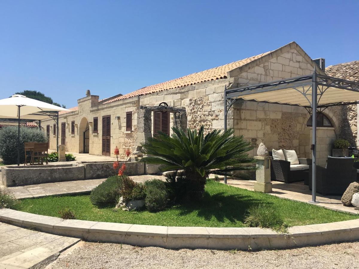Agriturismo Masseria Costarella บอร์กาญเญ ภายนอก รูปภาพ
